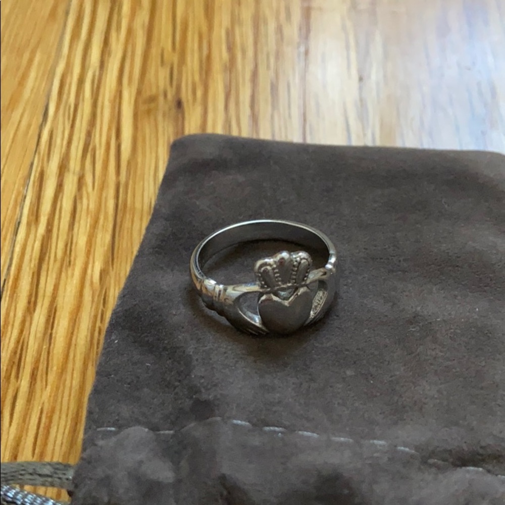 claddagh ring